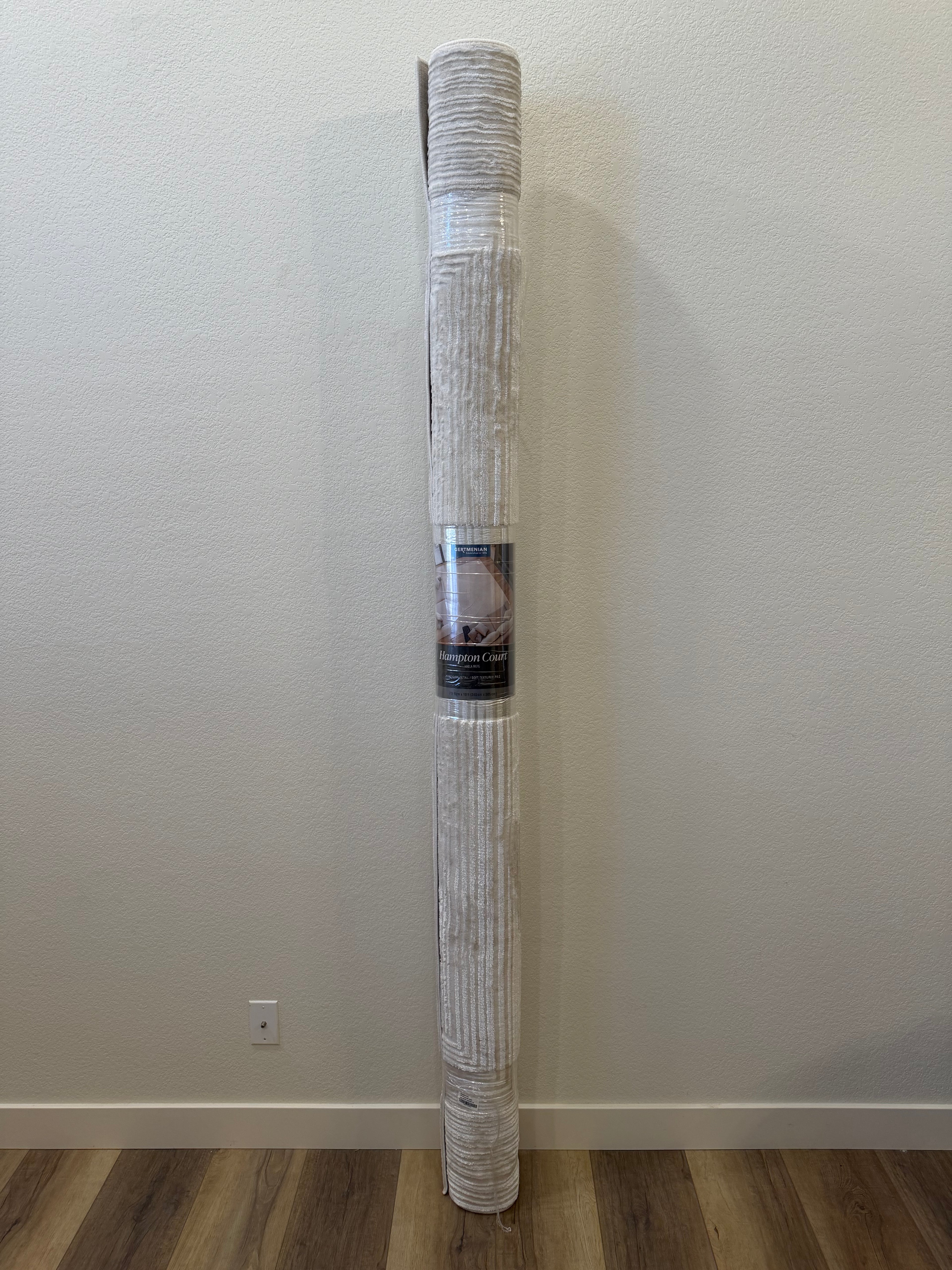 Hampton Court Area Rug