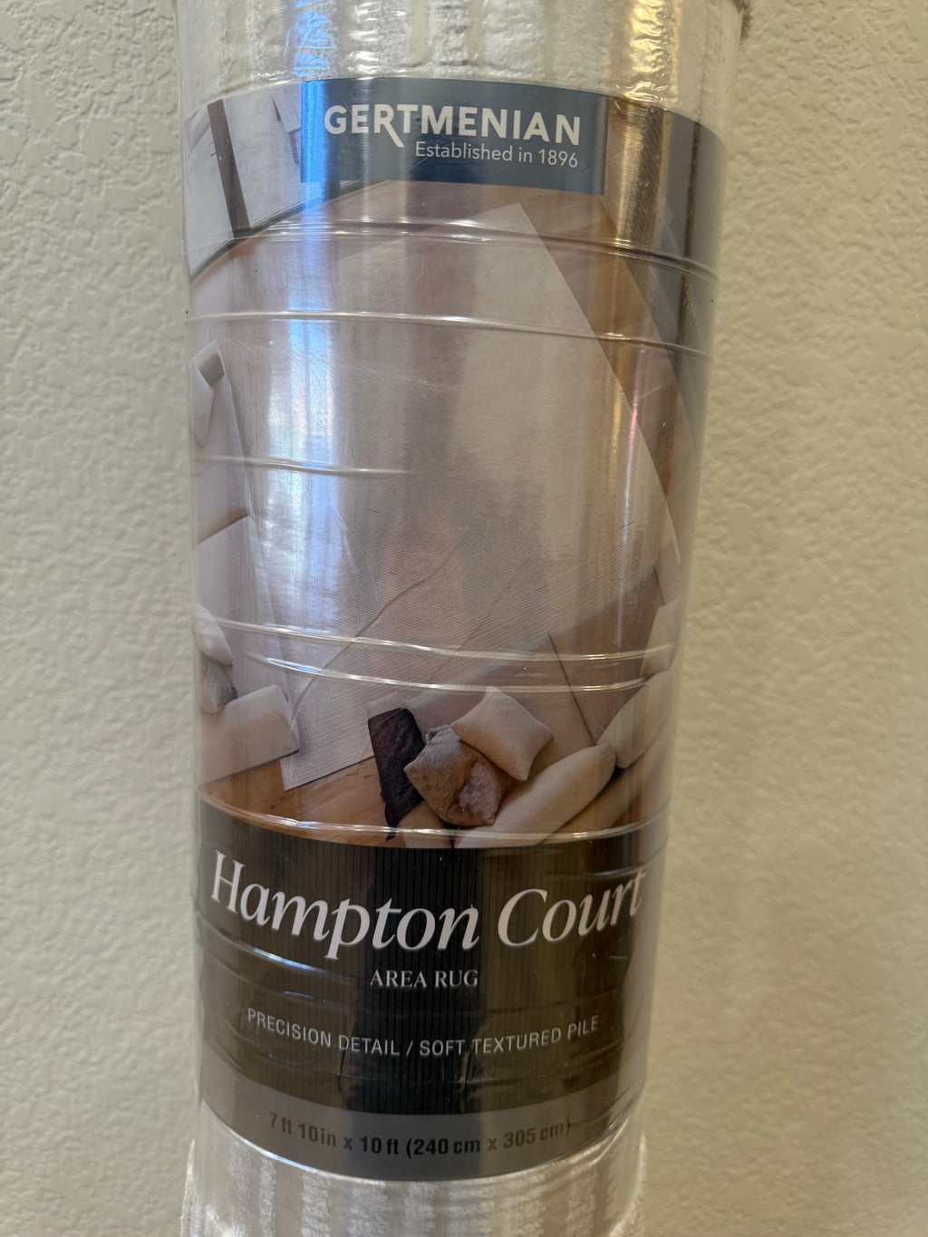 Hampton Court Area Rug