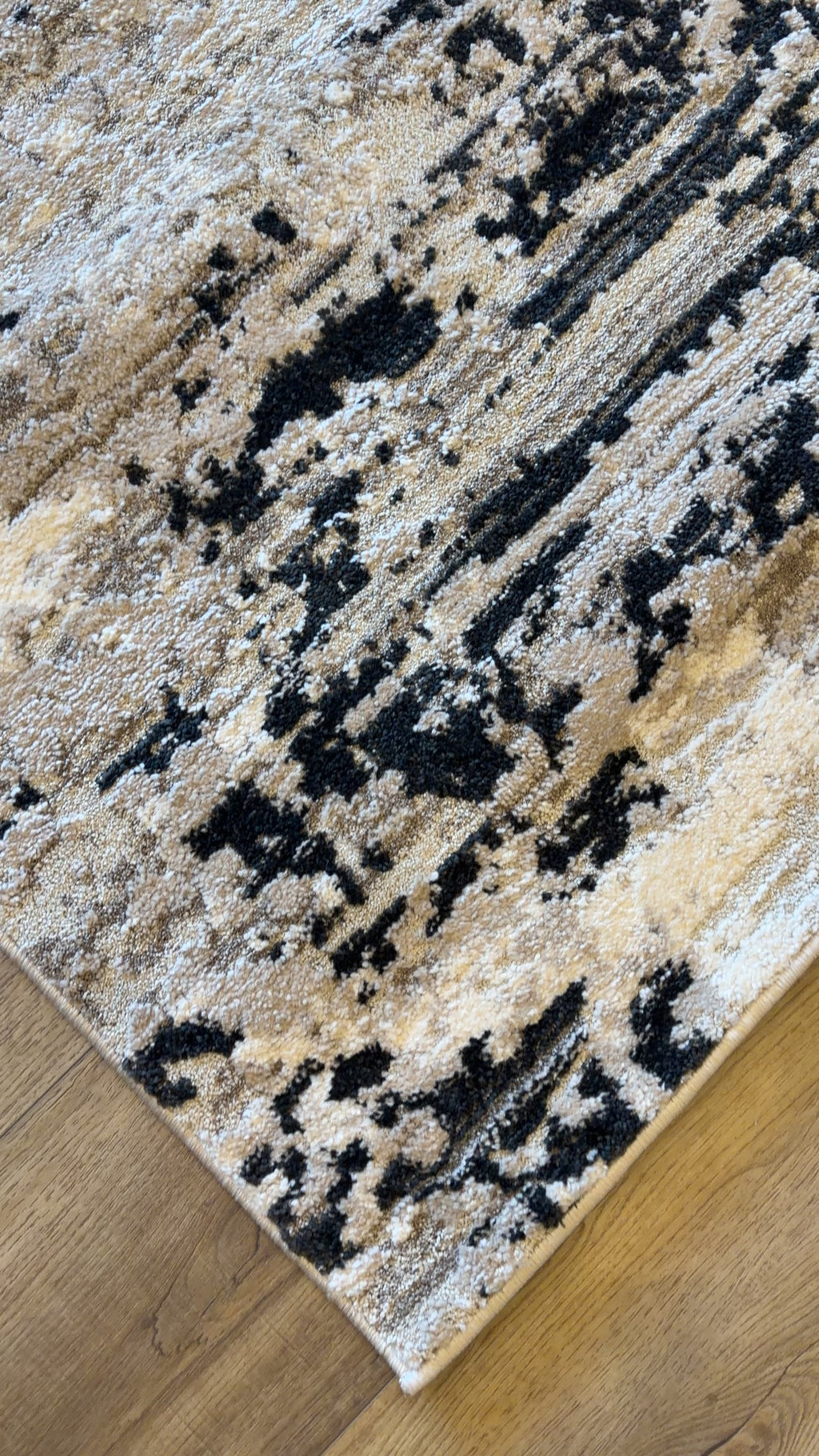 Solaris Area Rug, 7’ 10” x 10’